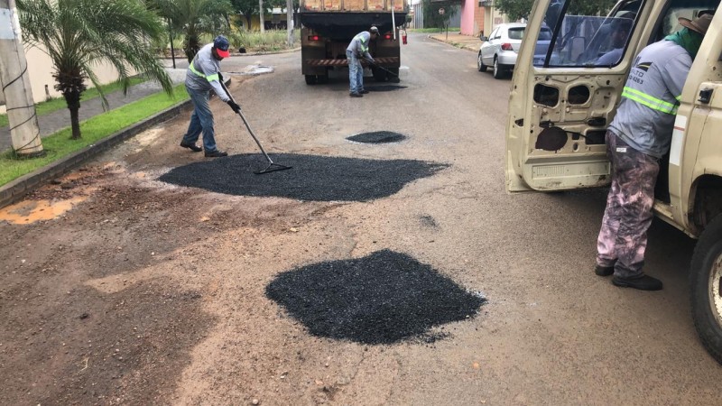 Prefeitura de Araguari informa sobre os serviços da Operação tapa-buracos na cidade