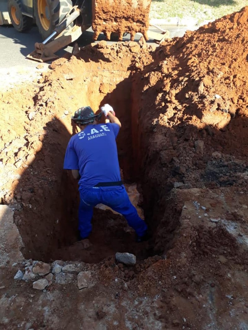 Equipe SAE nas ruas trabalhando muito para atender a população! Ligação de água e esgoto na Av. Batalhão Mauá