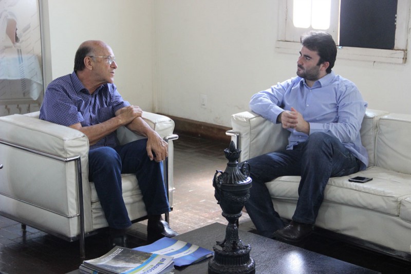 Prefeito Marcos Coelho recebe visita do Deputado Federal Caio Nárcio Rodrigues