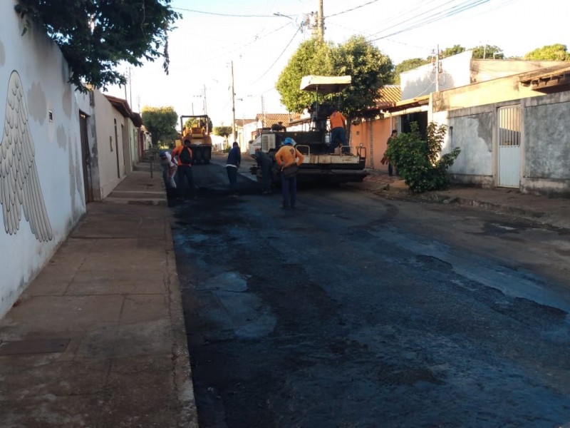 Prefeitura de Araguari inicia às obras de recapeamento no bairro Gutierrez