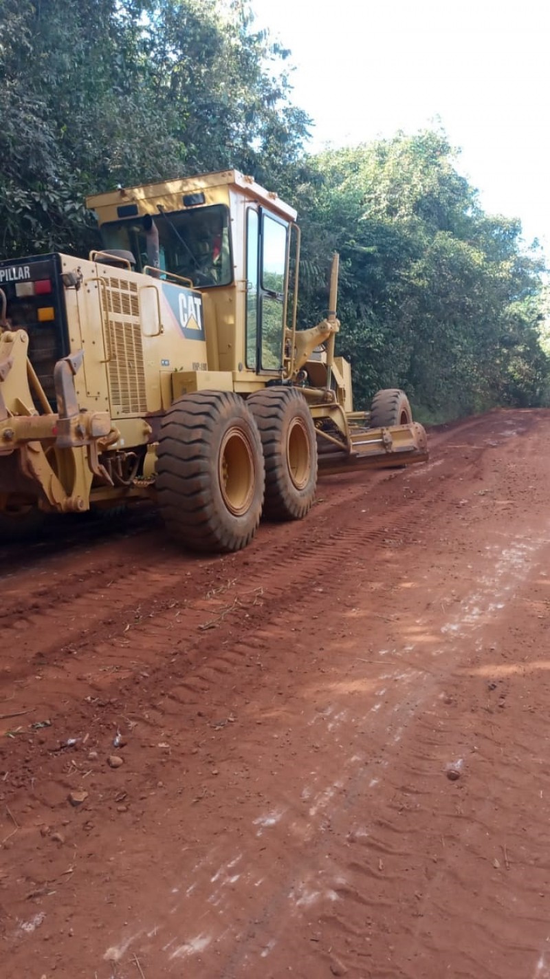 Secretaria de Obras atua com manutenção da estrada do Piçarrão e Bom Jardim