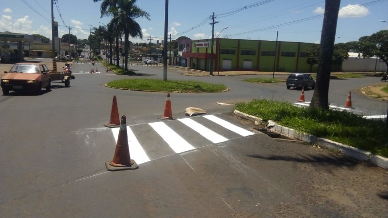  Prefeitura de Araguari segue realizando pintura de sinalização estratigráfica na cidade