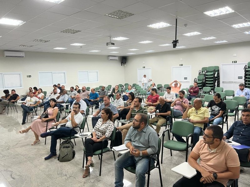 Prefeito promove reunião com equipe do governo