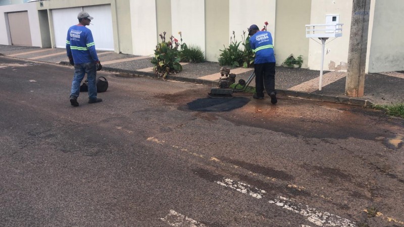 Prefeitura informa sobre os serviços da operação tapa-buracos nos logradouros públicos da cidade