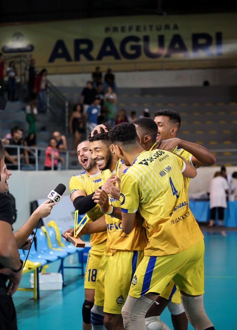 Em jogo emocionante Araguari vence o Suzano pela 15ª rodada da Superliga Nacional de Vôlei Masculino 
