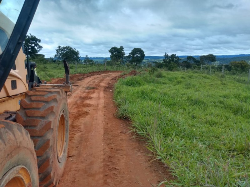 Zona rural segue recebendo serviços de manutenção das estradas