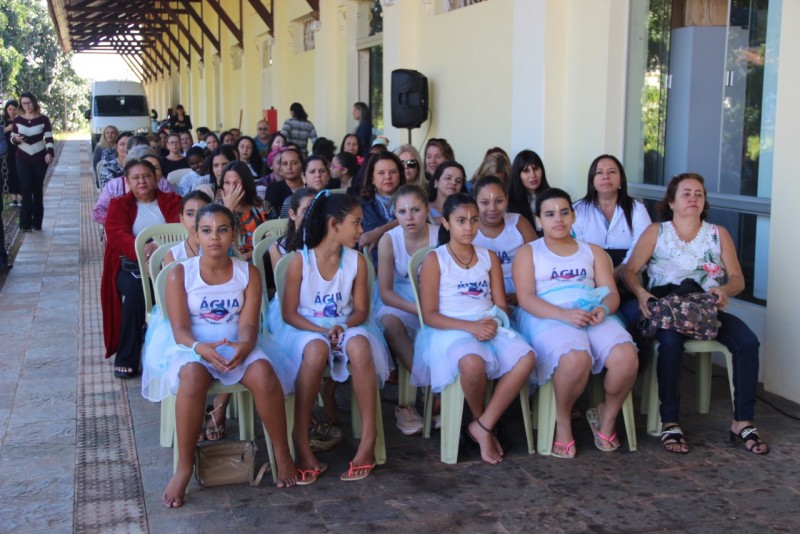 Prefeitura de Araguari realiza entrega de Banners Ecológicos da Ecoturminha a escolas municipais