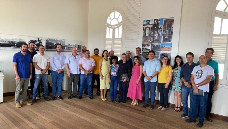 Ator de Teatro Cláudio Botelho recebe Moção de Aplauso no Palácio dos Ferroviários