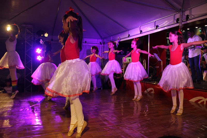 FAEC realiza Natal Cultural na Praça Manoel Bonito