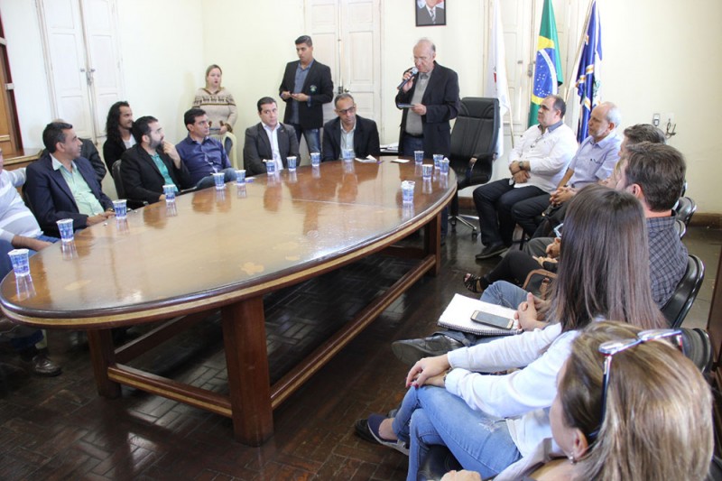 Prefeitura de Araguari e SEBRAE firmam convênio da Sala do Empreendedor  