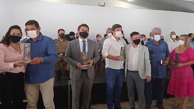 Prefeitura de Araguari participa de festividade de 40 anos da AMVAP