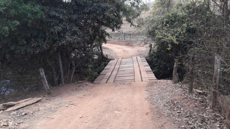 Moradores e usuários são beneficiados com ponte recuperada na região da Ponte Preta