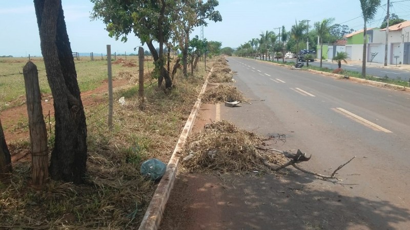 Prefeitura de Araguari mantém cronograma de limpeza no município