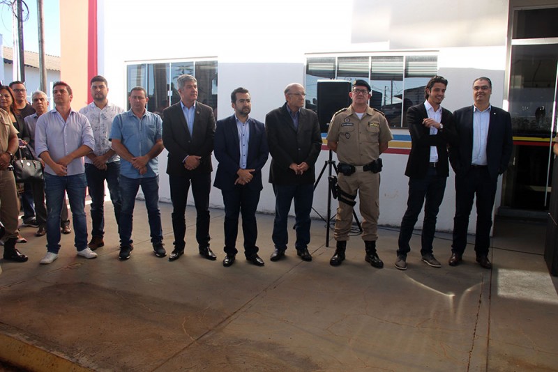 Prefeito Marcos Coelho acompanhou o Deputado Federal Lafayette Andrada e o Deputado Estadual Doorgal Andrada na entrega de viaturas ao 53º Batalhão de Polícia Militar