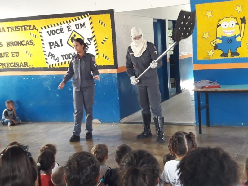 Escolas Municipais participam da Campanha de Prevenção a Incêndio promovida pelo Corpo de Bombeiros