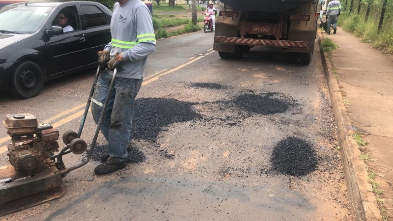 A Prefeitura de Araguari informa sobre Operação Tapa-Buracos realizada nesta segunda- feira