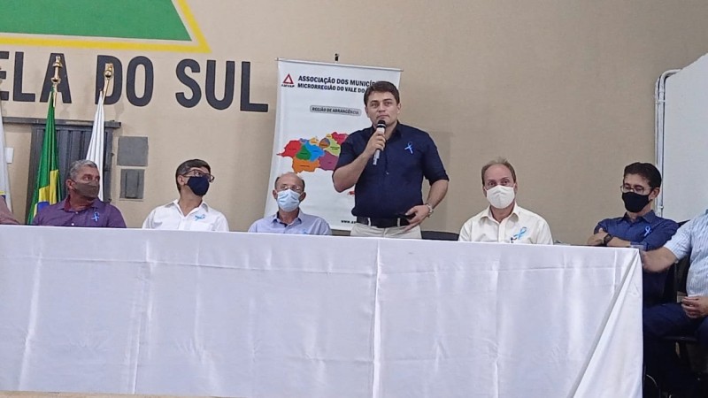 Prefeito de Araguari participa de evento sobre Desenvolvimento Econômico Local em Estrela do Sul