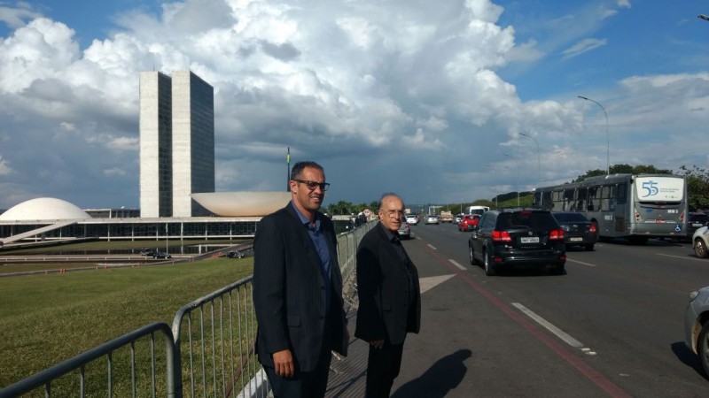 Prefeito Marcos Coelho viaja a Brasília para participar da Marcha dos Prefeitos