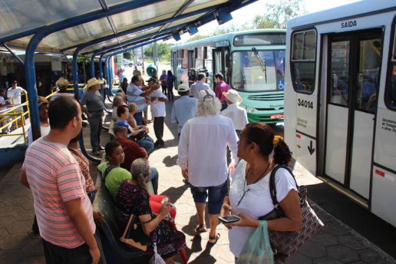 Após paralisação, transporte coletivo é restabelecido em Araguari
