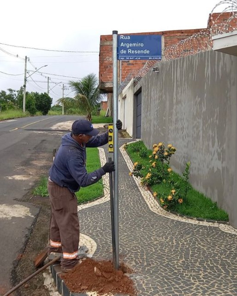 Residencial Solar Park Bela Vista recebe placas com indicação dos logradouros públicos
