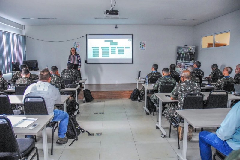 Prefeitura de Araguari participa de Instrução com o DPIMA com militares do 2º Batalhão Ferroviário