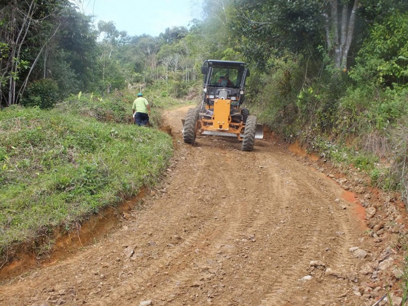 Prefeitura de Araguari continua ações de recuperação de estradas rurais