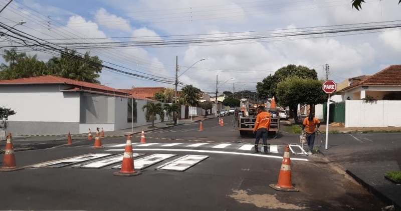  A Prefeitura de Araguari, através da Secretaria de Trânsito, Transporte e Mobilidade Urbana – SETTRANS fez nova alteração no trânsito na região central da cidade