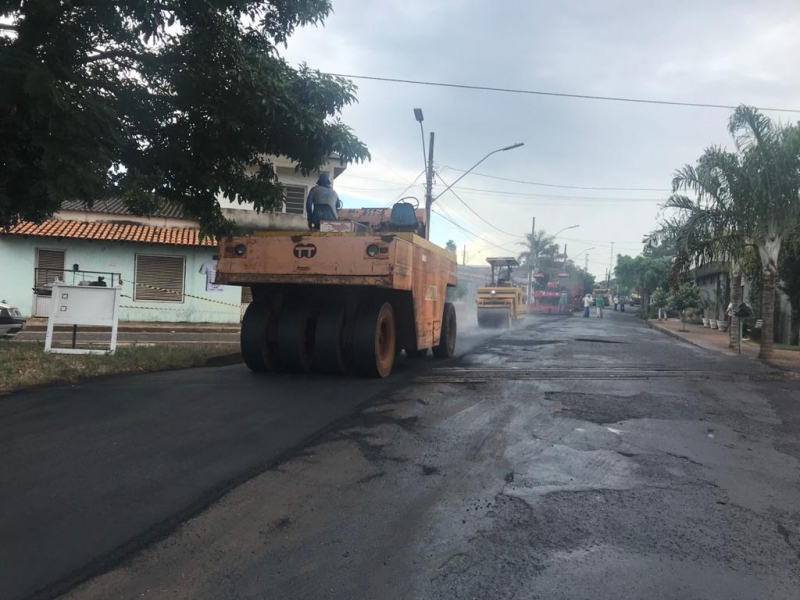 O recapeamento asfáltico da rua Jaime de Araújo - Bairro Santa Terezinha, bem como da Rua Afonso Pena – Centro, são objetos do convênio nº 844870, oriundo de emenda parlamentar do Deputado Bonifácio de Andrada, no valor total de R$ 666.700,84 (Seiscentos e sessenta e seis mil, setecentos reais e oitenta e quatro centavos).