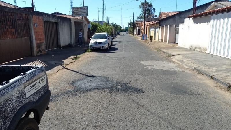 A prefeitura de Araguari, através da secretaria de Obras, informa sobre operação tapa-buracos realizada nesta sexta-feira, 5.