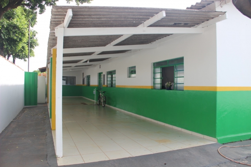 A prefeitura de Araguari, através da secretária de Educação inaugura a reforma do Centro Municipal de Educação Infantil Distrito de Amanhece, localizado na rua Marciano Santos,491.