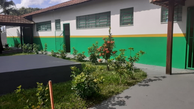 A prefeitura de Araguari, por intermédio da secretaria de Educação, inaugurou hoje, 29, as obras de reforma do Centro de Educação Municipal Papa João XXIII, localizado na rua Otacílio Pinto de Oliveira, 789, bairro Novo Horizonte.