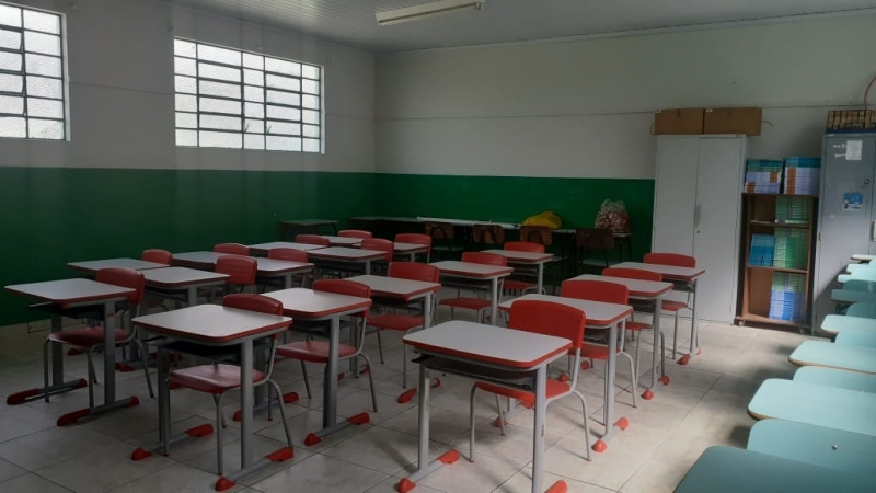 A prefeitura de Araguari, por intermédio da secretaria de Educação, inaugurou hoje, 29, as obras de reforma do Centro de Educação Municipal Papa João XXIII, localizado na rua Otacílio Pinto de Oliveira, 789, bairro Novo Horizonte.