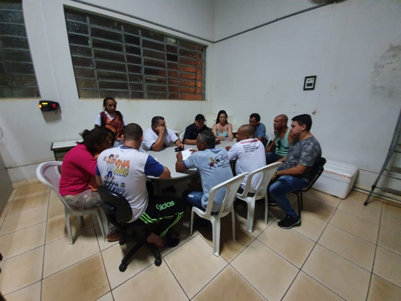 A Prefeitura Municipal de Araguari, através da Secretaria de Políticas Sobre Drogas, realizou na terça-feira 04, uma reunião com Mestres Capoeiristas de Araguari com o objetivo de somar esforços na prevenção ao uso e abuso de álcool e outras drogas.