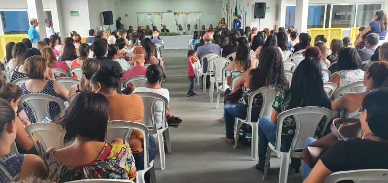 A Prefeitura de Araguari, através da Secretaria de Educação inaugurou nesta tarde o Centro Educacional Municipal de Educação Infantil Osvaldina Ana Nery (Valda Nery).