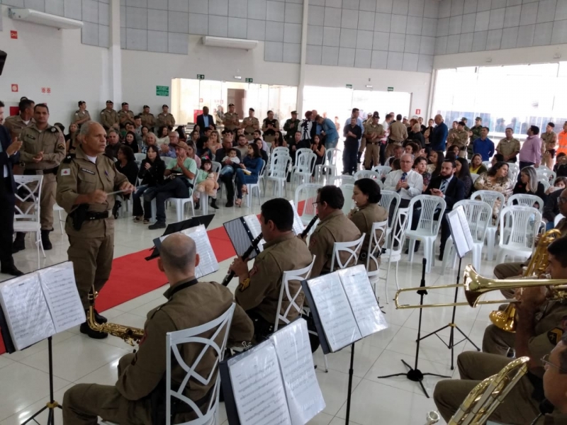 O Prefeito Marcos Coelho participou na manhã de hoje (07), da solenidade de diplomação de Honra ao Mérito prestado a vários militares pertencentes ao 53º Batalhão de Polícia Militar. O evento ocorreu na sede da 47ª subseção da Ordem dos Advogados do Brasil (OAB), Bairro Interlagos.