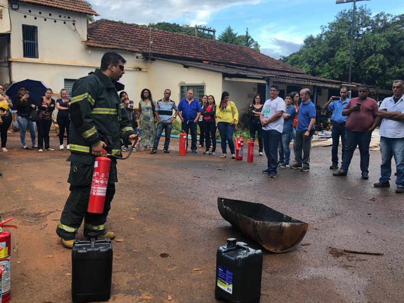 Prefeitura de Araguari através do SEESMT (Serviço Especializado em Engenharia de Segurança e em Medicina Do Trabalho) em parceria com a SAE – Superintendência de Água e Esgoto de Araguari,  ofereceu o curso de formação para membros da CIPA