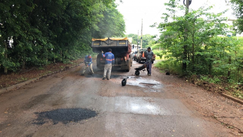 A Prefeitura de Araguari, através da Secretaria de Obras, informa sobre operação tapa-buracos realizada nesta quinta-feira (27) e sexta-feira (28).