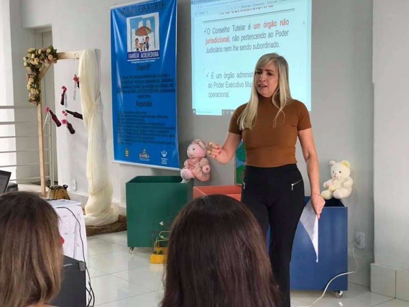 A Prefeitura Municipal de Araguari, através da Secretaria do Trabalho e Ação Social, juntamente com CMDA – Conselho Municipal da Criança e do Adolescente promoveram Curso de Capacitação para as Conselheiras Tutelares do pleito 2020 a 2023.