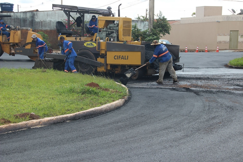 A Prefeitura Municipal de Araguari vem por meio desta nota esclarecer sobre o recapeamento da Av.Batalhão Mauá.