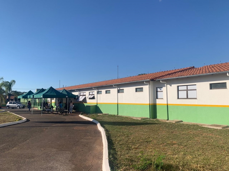 O Hospital de Campanha de Araguari, que começou a funcionar efetivamente ontem, 7 de julho, informa que estão em atendimento, hoje, seis pacientes internados e com previsão de serem transferidos mais quatro pacientes.