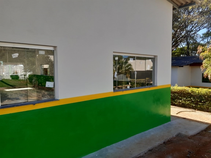 A prefeitura de Araguari, através, da secretaria de Educação realiza obras de ampliação e reforma geral do Centro Educacional Municipal Tenente Coronel Vilagran Cabrita. Nessa fase acontece a limpeza geral e instalação de algumas placas de sinalização.