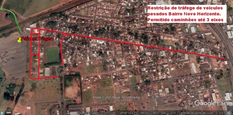 Nos últimos anos, a presença das empresas de transbordo de produtos dentro do distrito Industrial do município, tem impactado diretamente no trânsito nas vias do bairro Novo Horizonte.