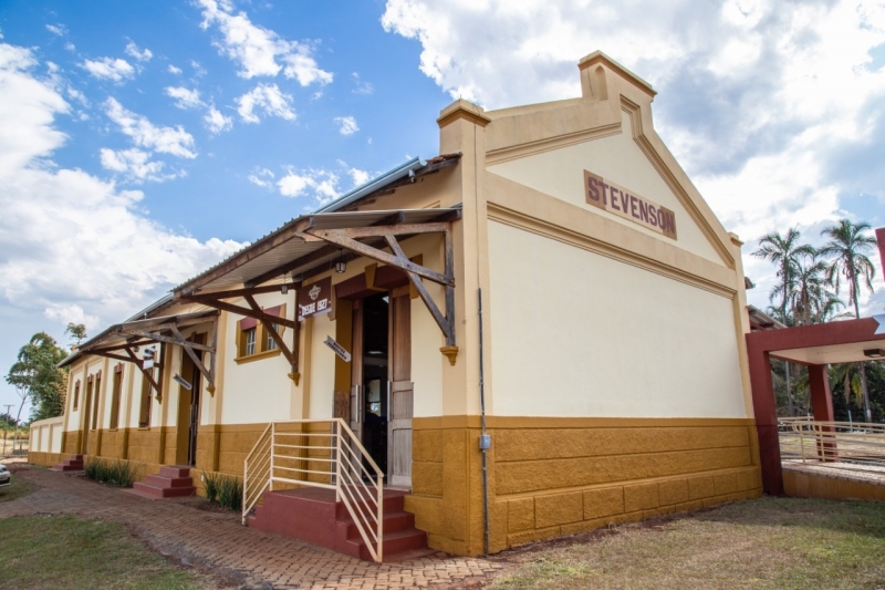 A Divisão de Patrimônio Histórico e Cultural da FAEC (Fundação Araguarina de Educação e Cultura), em parceria com o Conselho Deliberativo Municipal do Patrimônio Cultural de Araguari, elaborou a cartilha denominada Bens Tombados – Patrimônio Histórico e Cultural de Araguari – MG.