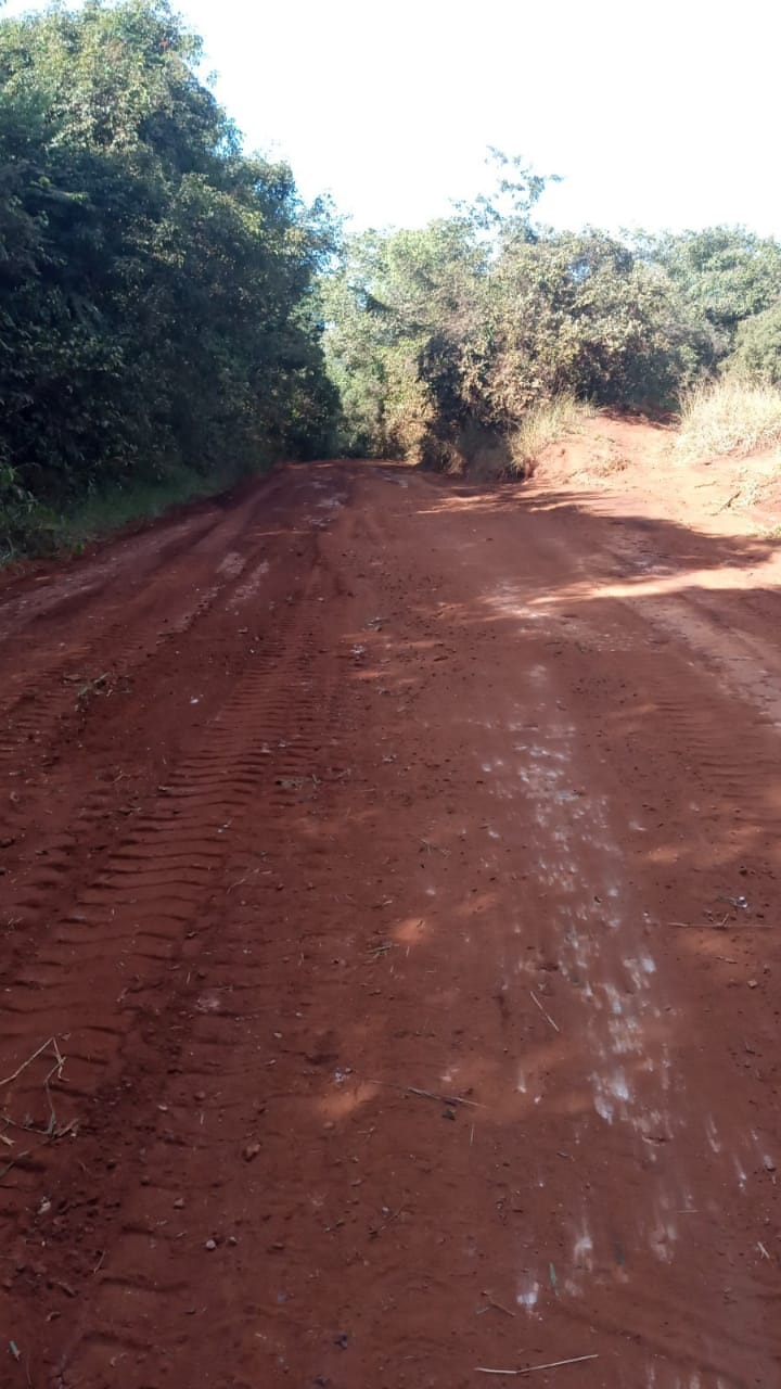 A prefeitura de Araguari, através da secretaria de Obras, está atuando nesta semana na manutenção da estrada vicinal que passa pelo Piçarrão e Bom Jardim. Os trabalhos consistem em patrolagem e colocação de cascalho em pontos necessários.