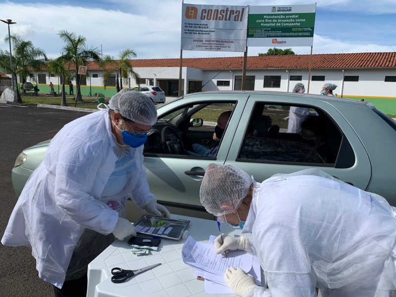 Na tarde desta segunda-feira, 25, a prefeitura, em parceria com o Imepac, deu continuidade ao drive thru de testagem rápida para COVID – 19, no Hospital Municipal. O trabalho foi realizado no período da tarde, das 14h às 17h.