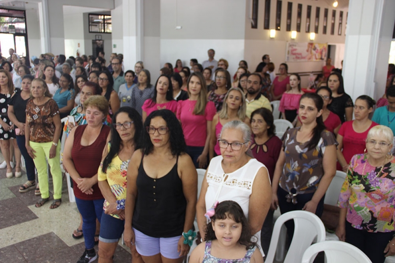 A Secretaria de Trabalho e Ação Social reuniu centenas de mulheres na tarde de hoje, dia 05 de março, para uma grandiosa festa em comemoração ao Dia Internacional da Mulher.