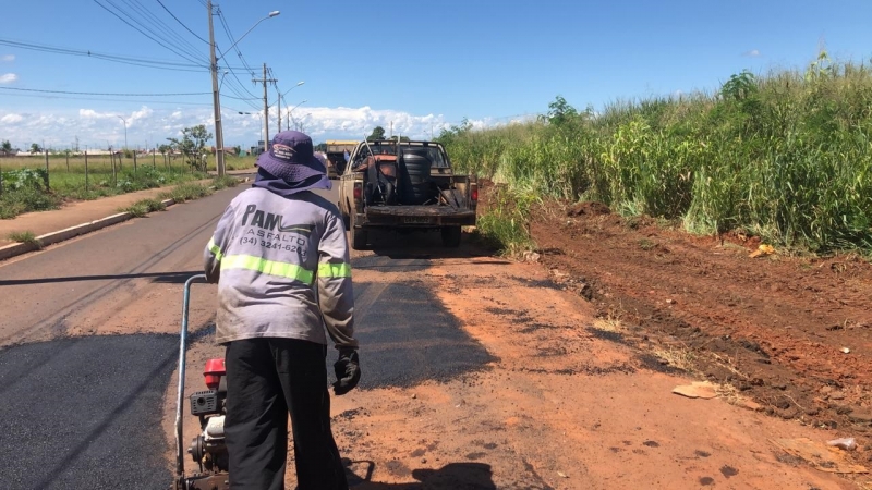 A Prefeitura de Araguari, através da Secretaria de Obras, informa sobre operação tapa-buracos realizada nesta terça-feira (10).