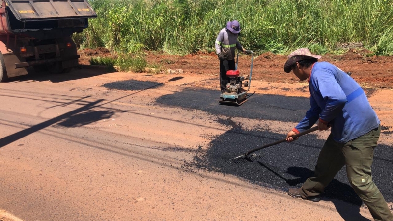 A Prefeitura de Araguari, através da Secretaria de Obras, informa sobre operação tapa-buracos realizada nesta terça-feira (10).