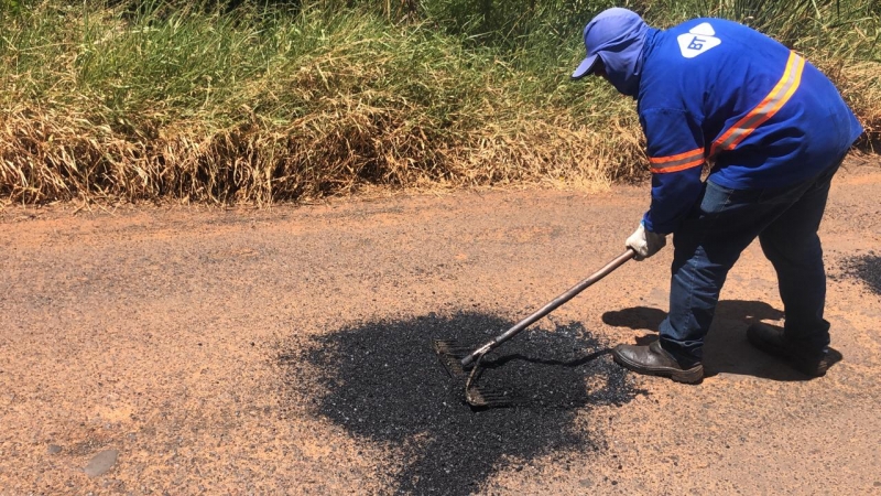  A Prefeitura de Araguari, através da Secretaria de Obras, informa sobre operação tapa-buracos realizada nesta terça-feira (17).