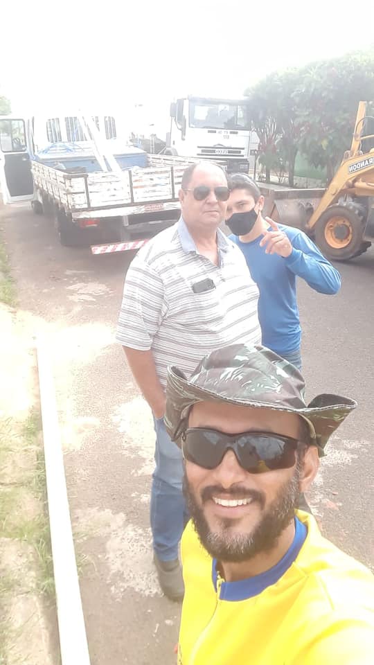 Bom dia! Equipe SAE já no trecho fazendo ligação de água e esgoto na Rua Brasília, Bairro Amorim